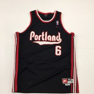 VTG Nike Portland Trailblazers Bonzi Wells Jersey